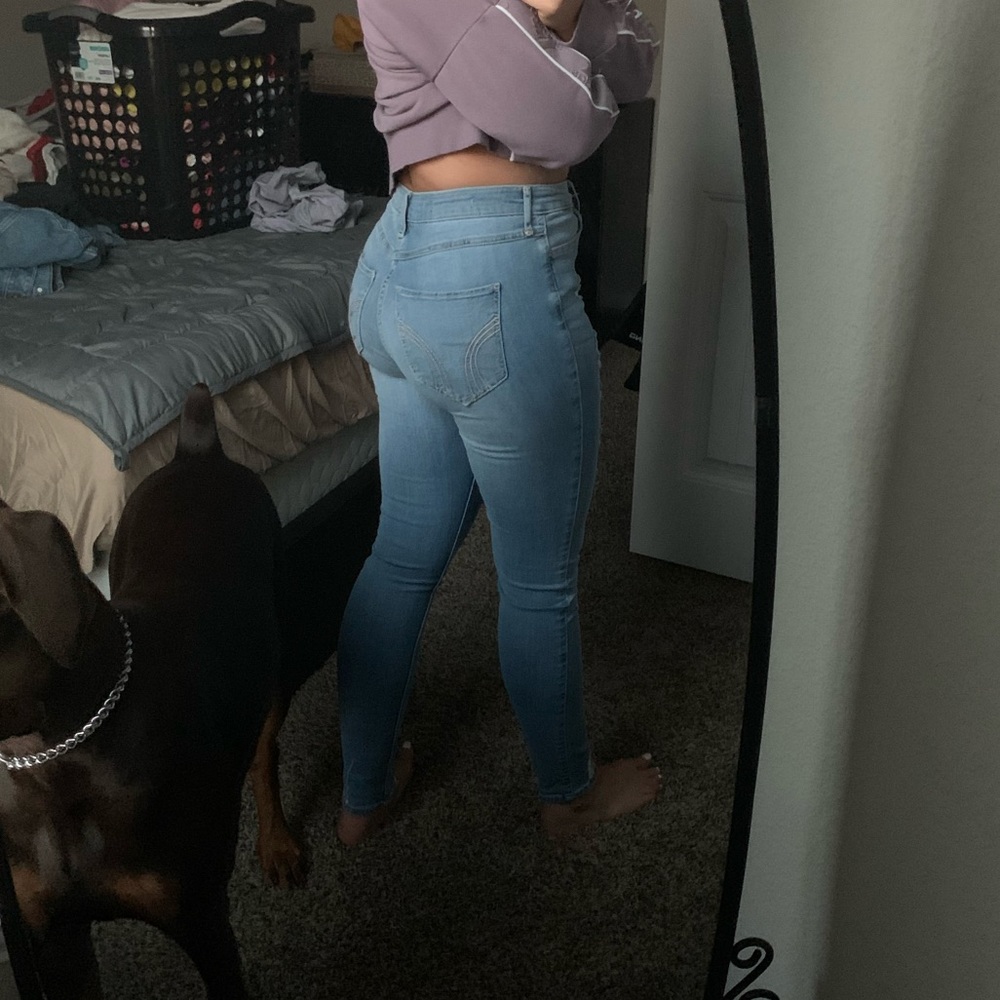Hollister Curvy High Rise Super Skinny Jeans